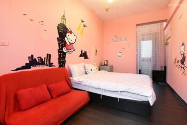 Room 22 of 38