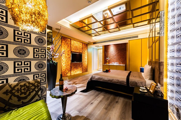Room 3 of 23