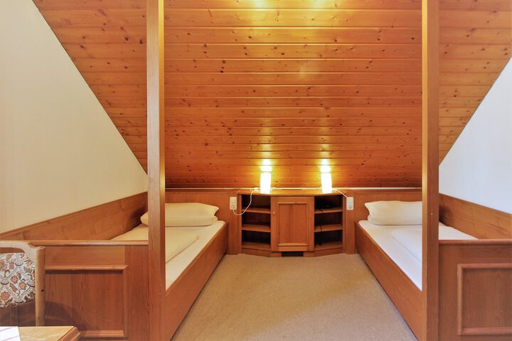 Room 14 of 42