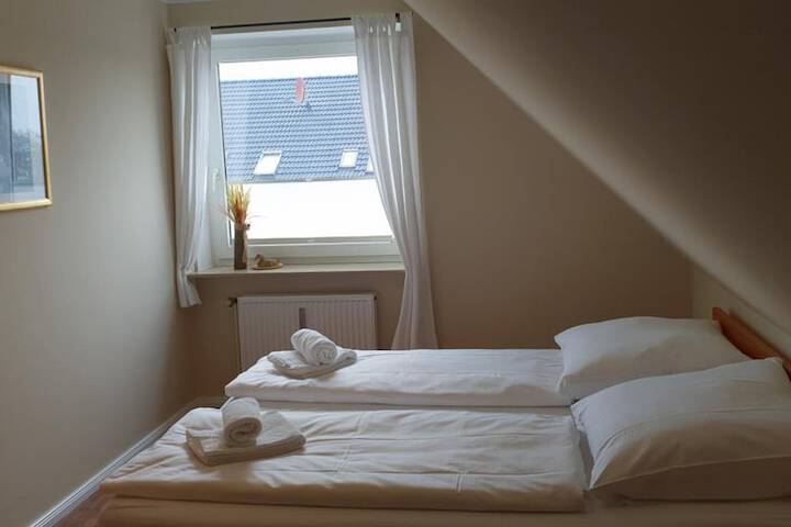 Room 16 of 42