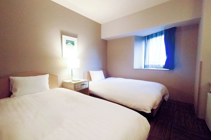 Room 13 of 52