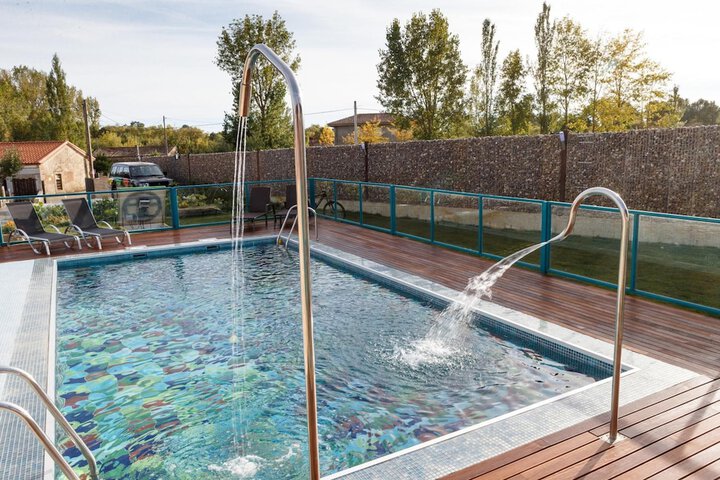 Pool 34 of 68