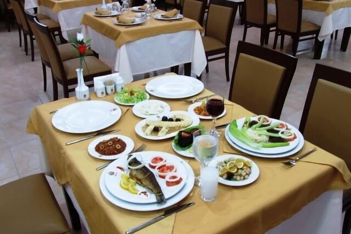 Dining Photos