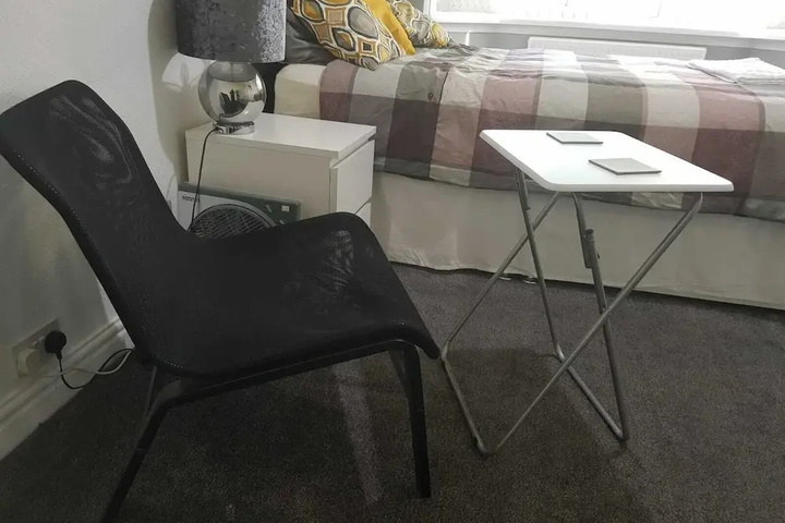 Room 4 of 13