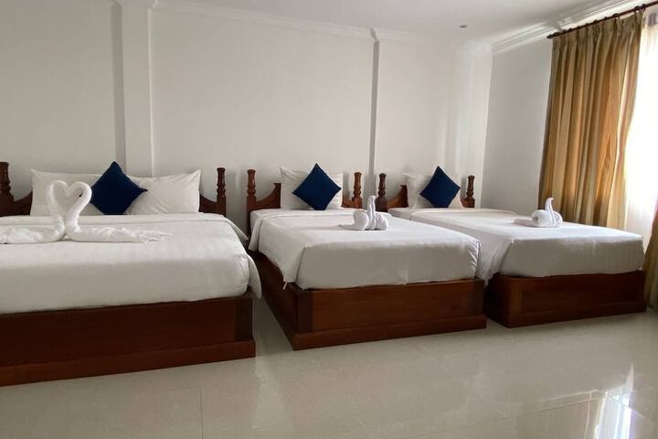 Room 25 of 105
