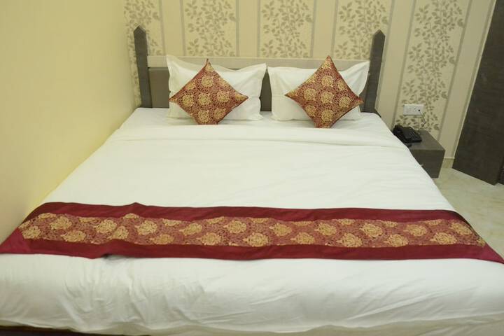 Room 12 of 41