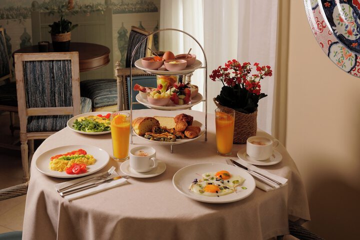 Breakfast/Coffee Service 70 of 76