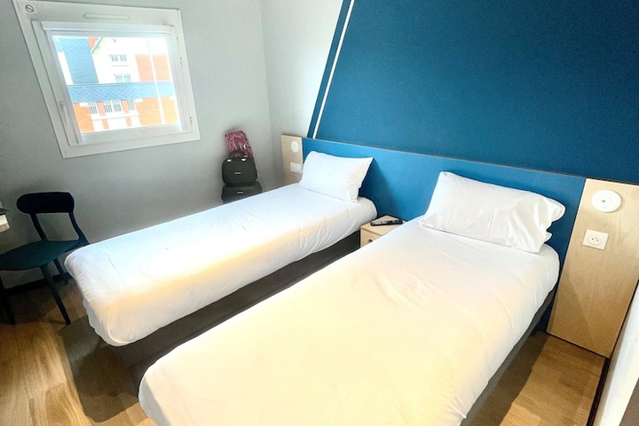 Room 9 of 44