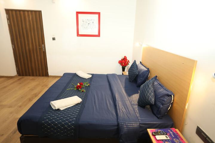 Room 11 of 29