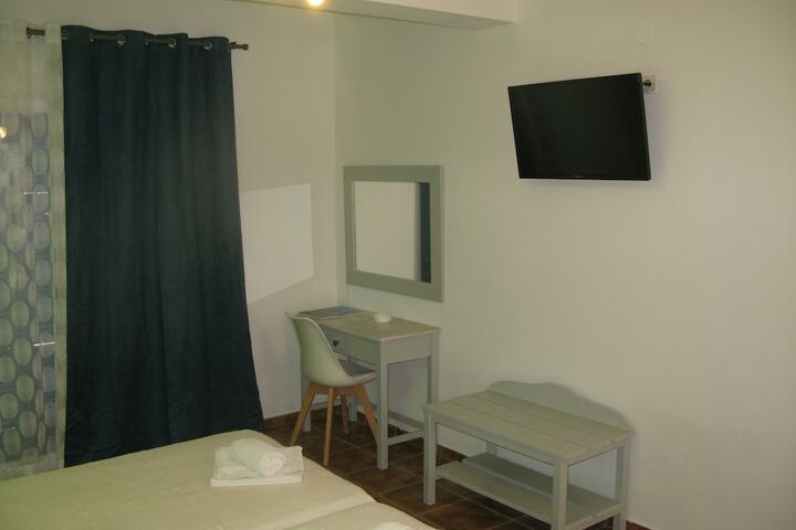 Room 11 of 22