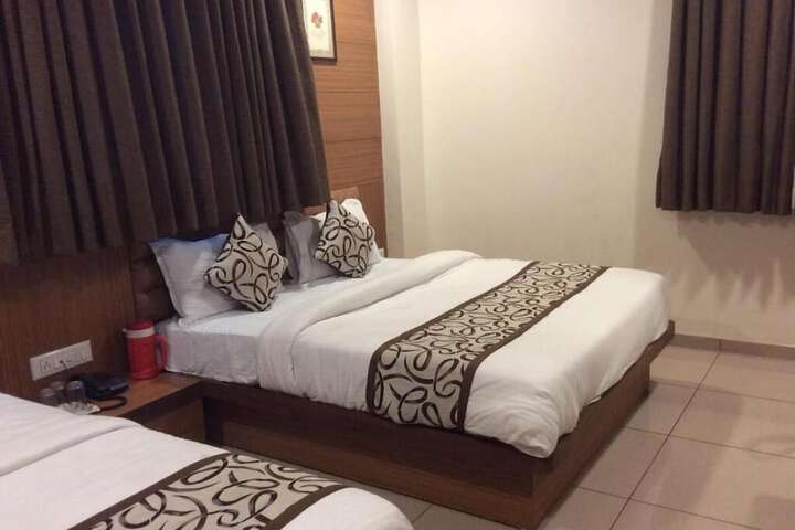 Room 8 of 14