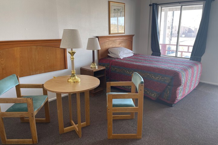 Room 6 of 41