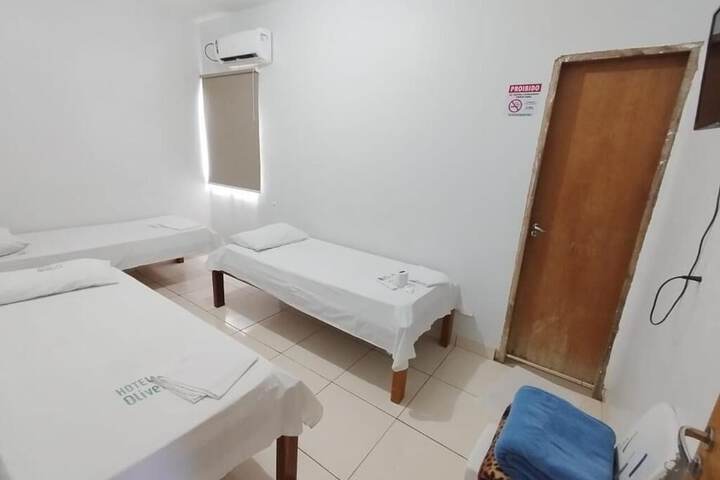 Room 4 of 13