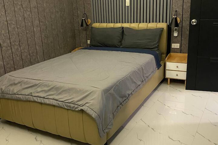 Room 7 of 50