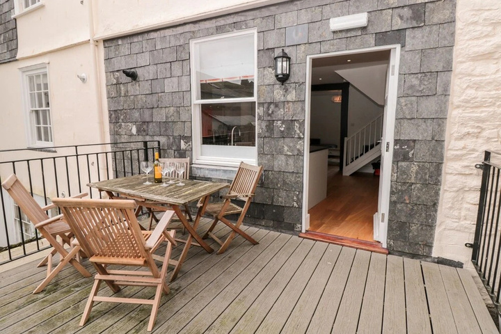 Terrace/Patio 7 of 14