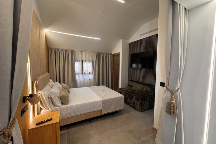 Room 9 of 30