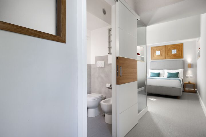 Room 3 of 53