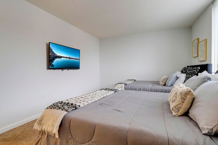 Room 179 of 195