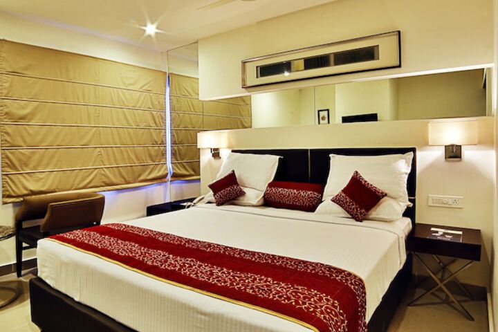 Room 5 of 17