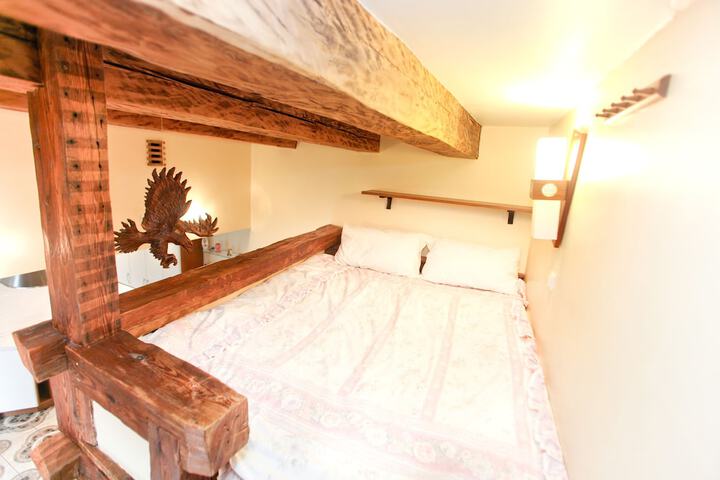 Room 5 of 92