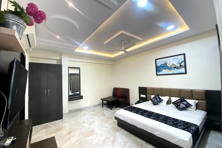 Room 2 of 13