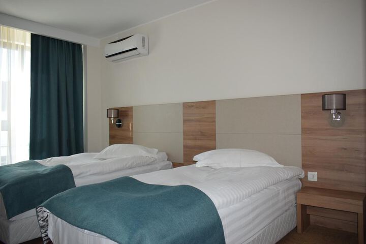 Room 6 of 60