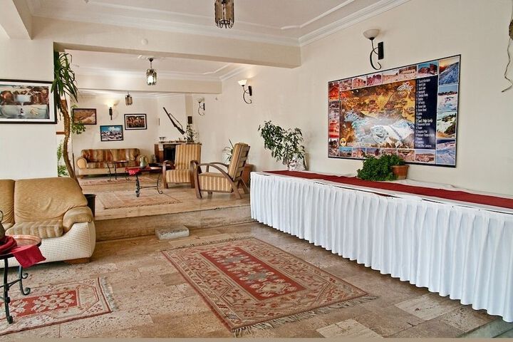 Hotel Interior 3 of 28