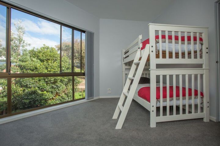 Room 2 of 17