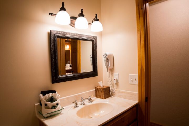 Bathroom sink