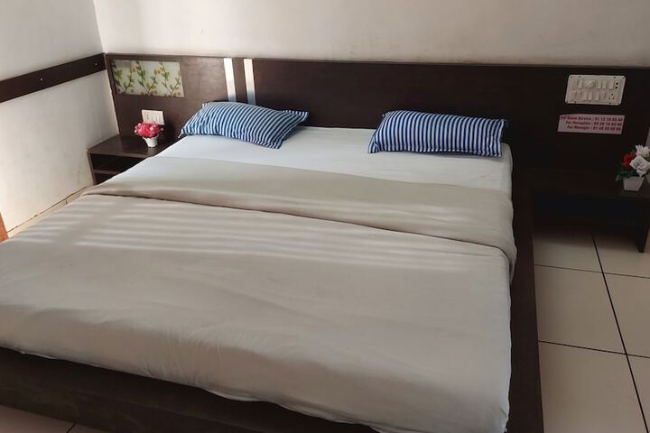 Room 18 of 65
