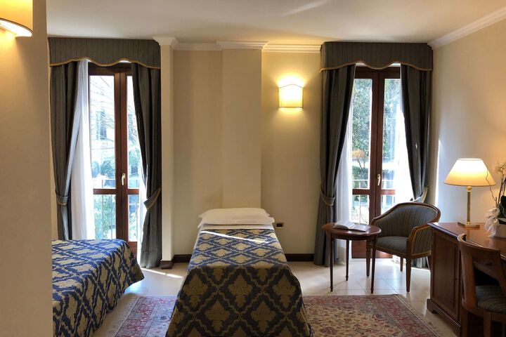 Room 9 of 59