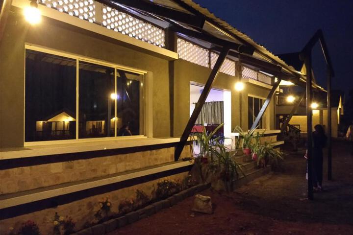 THE PUGMARK JUNGLE LODGE Moharli Tadoba