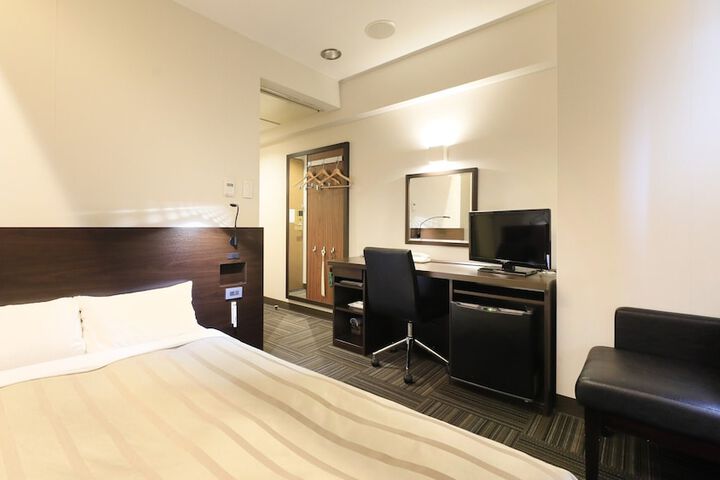 Room 21 of 107
