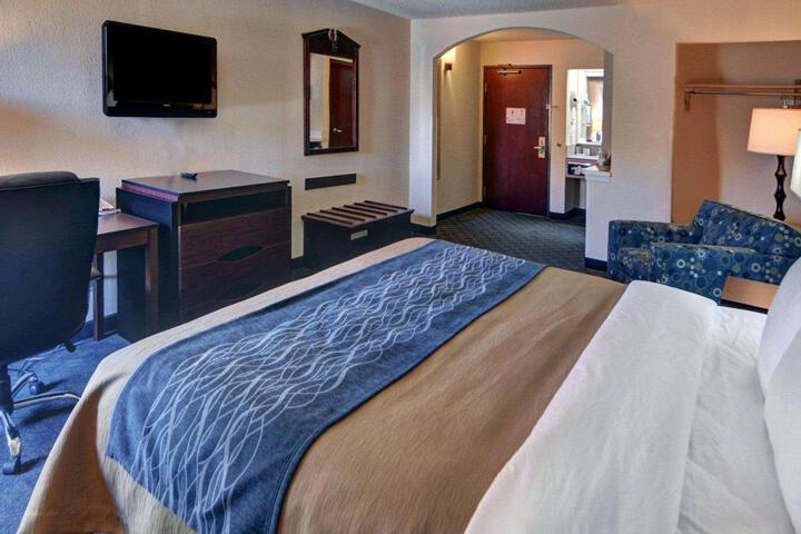 2 Double Beds (19 of 19)
