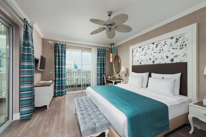 Room 42 of 226