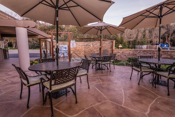 Terrace/Patio 46 of 47