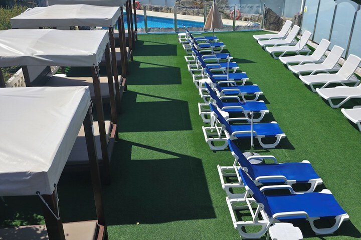 Pool 52 of 86