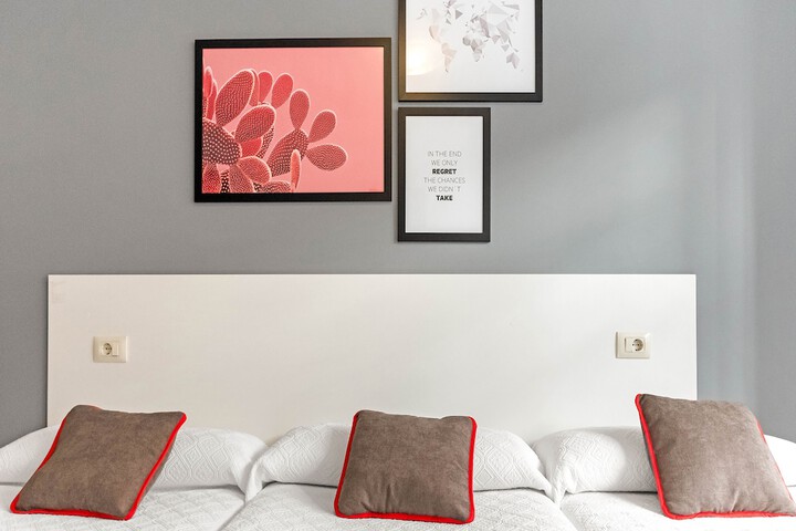 Room 28 of 33