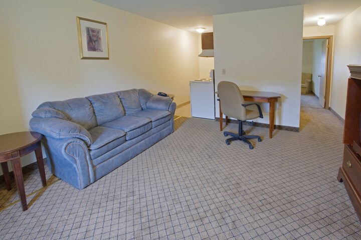 Room 4 of 12