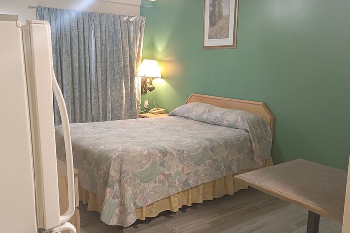 Room 9 of 68