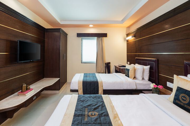 Room 6 of 27