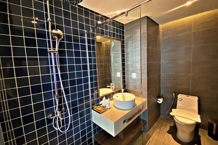 Room 44 of 63