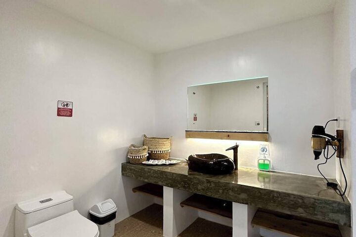 Room 15 of 62