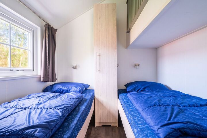 Room 4 of 40