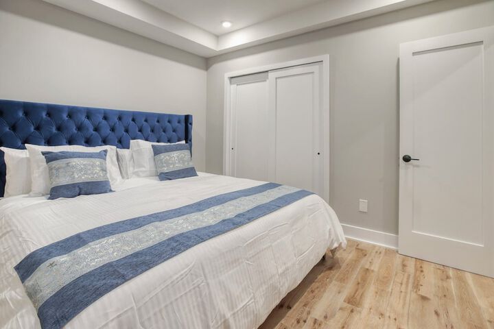 Room 2 of 62