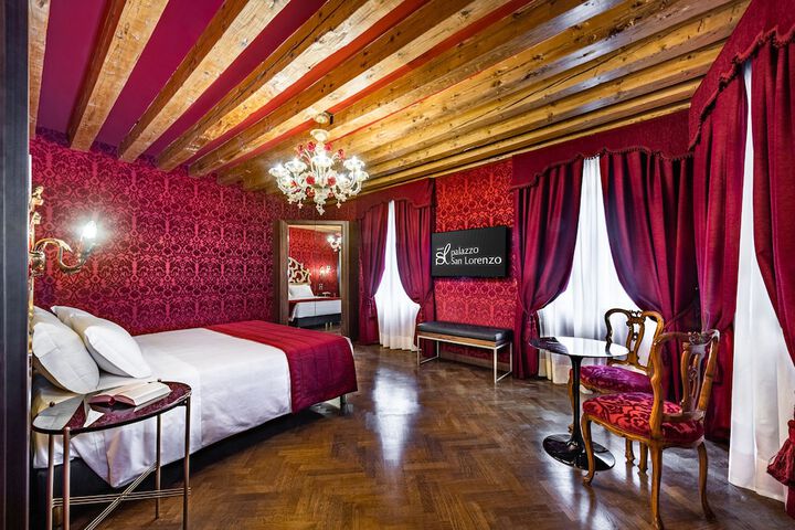 Room 28 of 69