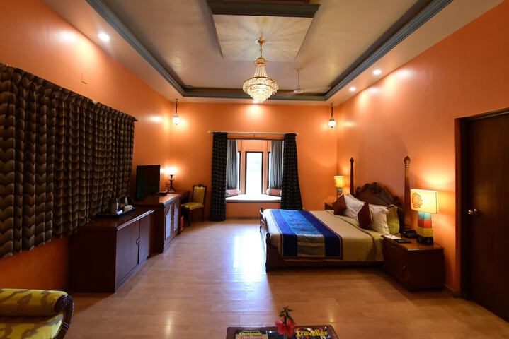 Room 20 of 65