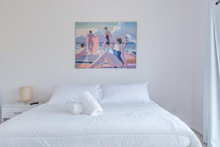 Room 5 of 18