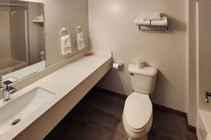 Room 46 of 80