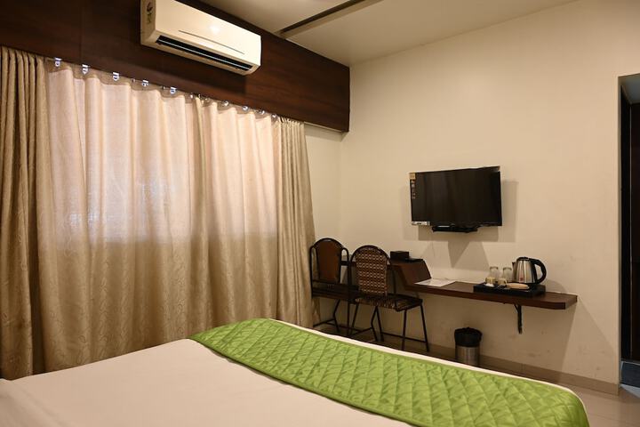Room 63 of 78